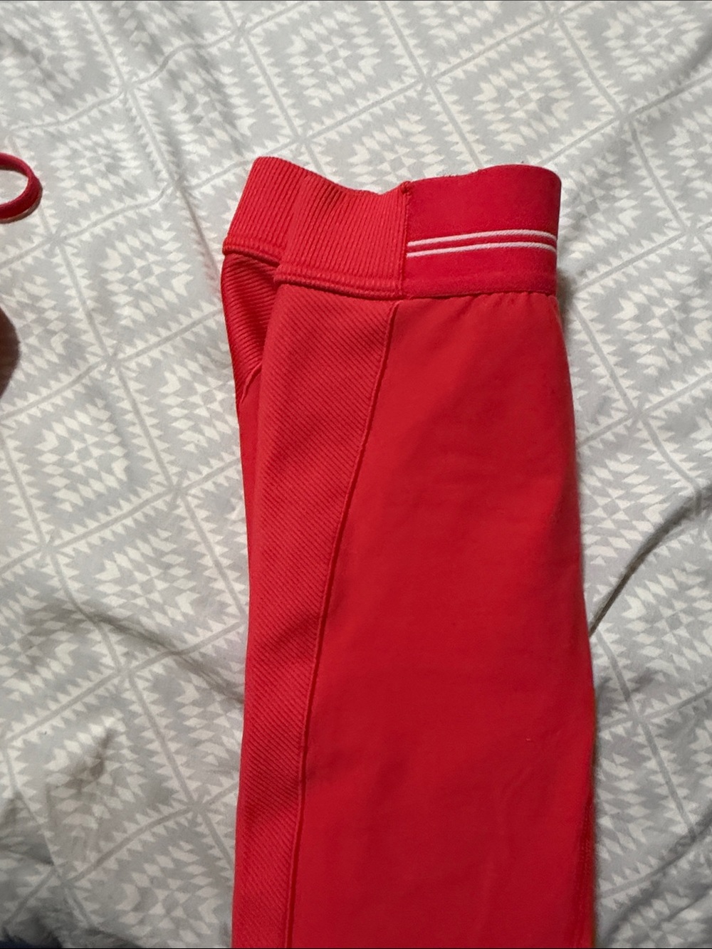 ALO Yoga Kids Red Active Crop Top and Matching Leggings - Picture 4 of 4